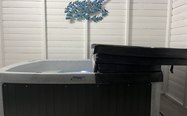 Freshwater - Hot Tub - Pet Friendly - Garden