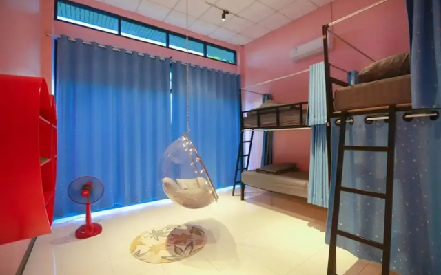 Green Book House - Hostel