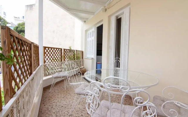 Cozy Apartment Next to Alimos Beach