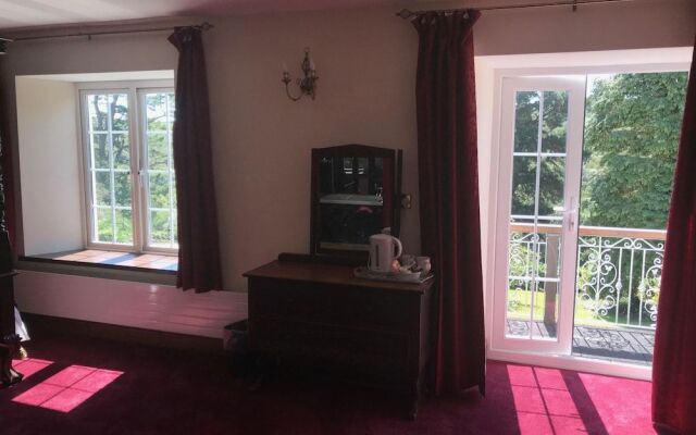 Great Trethew Manor Hotel & Restaurant