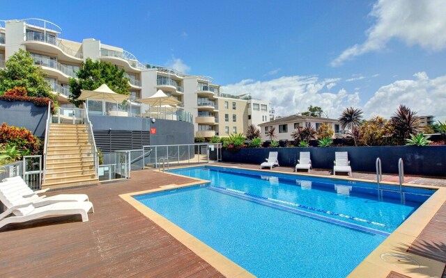 Cote D'Azur,  Unit 41/61 Donald Street
