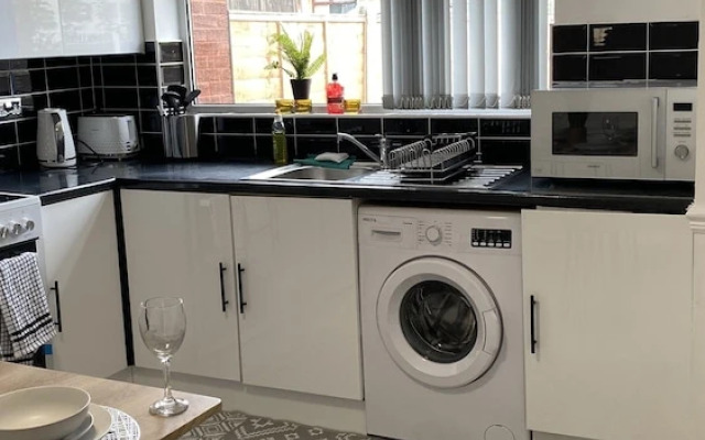 Bv Luxury Spacious 3 Bedroom House At Isaac Close