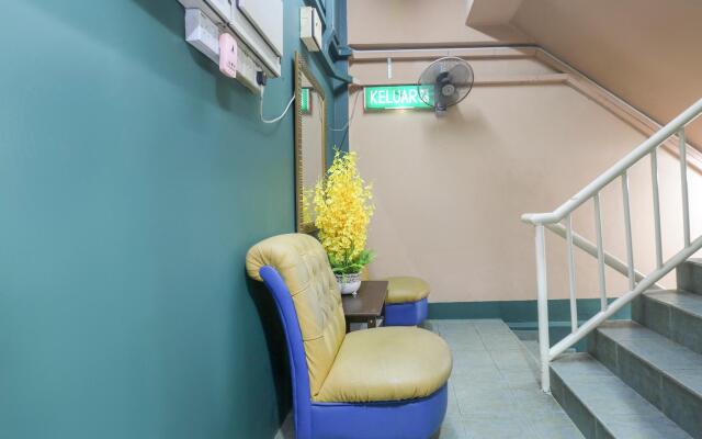 OYO 904 Avee Budget Inn