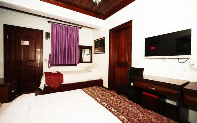 Cicerone Lodge Hotel