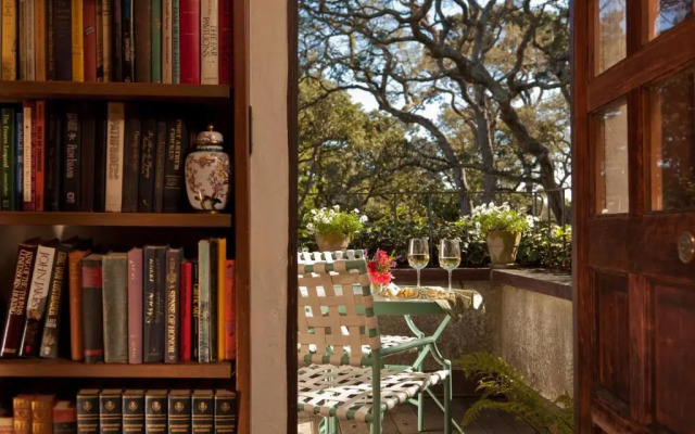 Old Monterey Inn