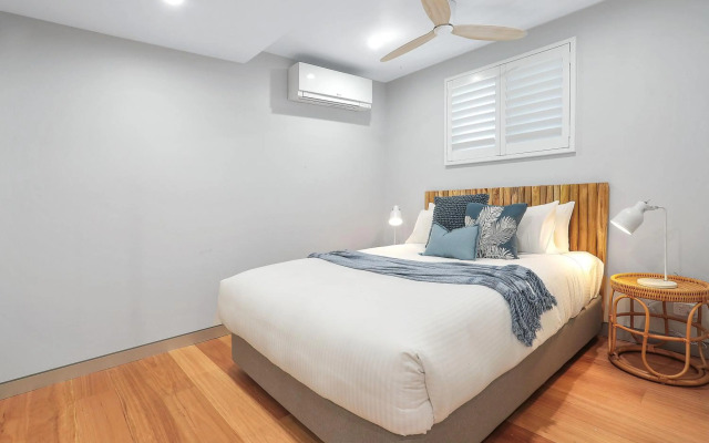 Luxe Coastal Abode, Marcus Beach