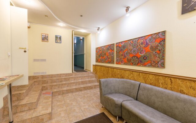 Sun Clarita Living Quarters