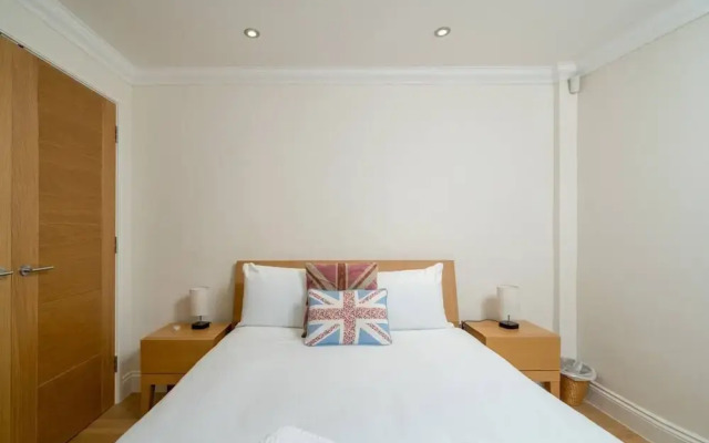 Great flat near St Pauls Cathedral