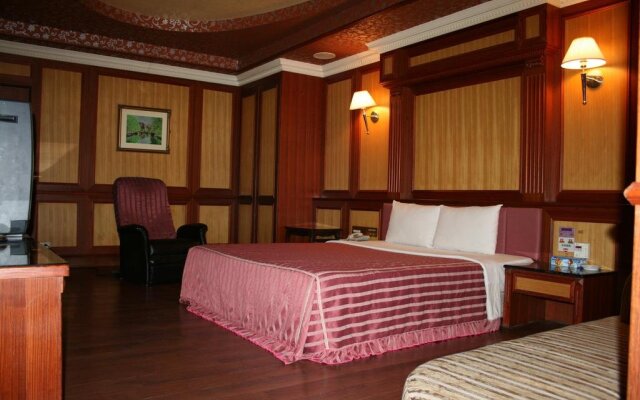 Love-Shu Business Motel