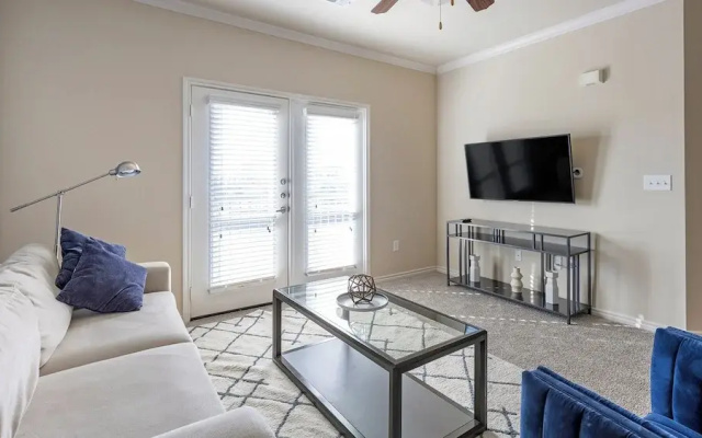 Landing Furnished Apartments near East Arlington