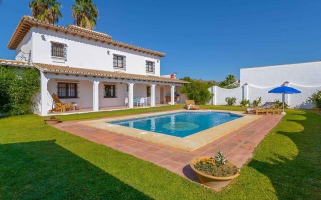 Cortijo Alejandro Malaga - Campanillas by Ruralidays