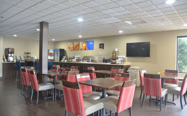 Comfort Inn & Suites Maumee - Toledo (I80-90)