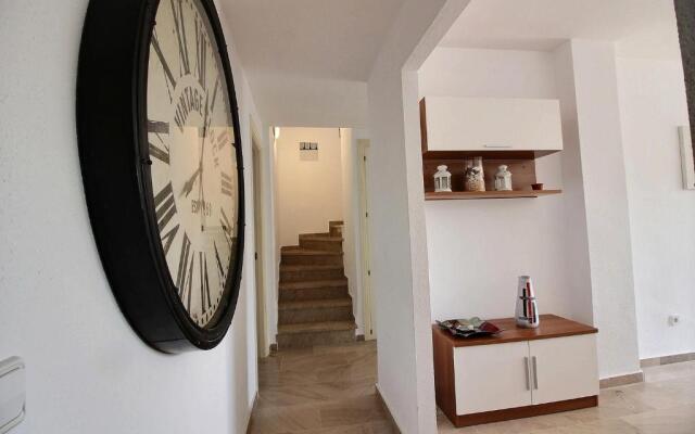 2231 - Amazing 3 bedrooms with 3 sunny terraces