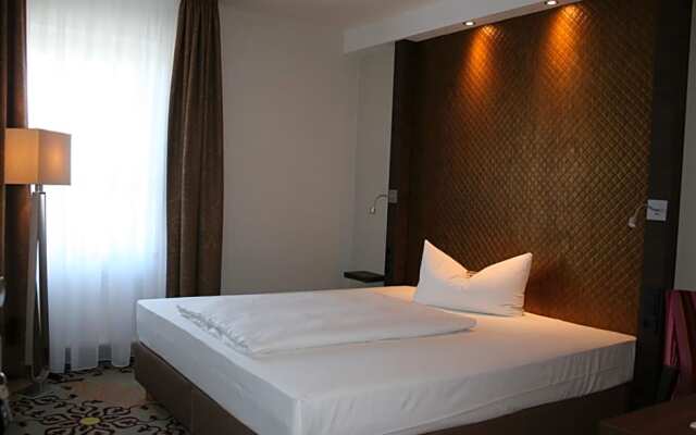 Hotel Parqeo Im A66