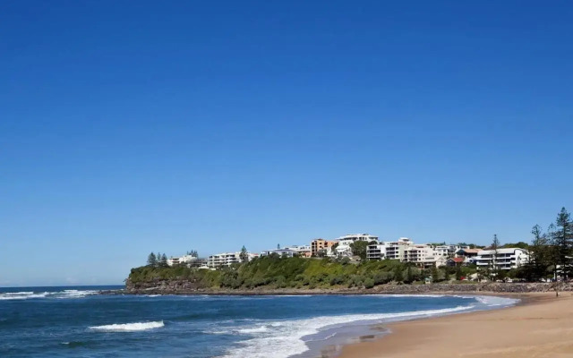 Ivy Street 7, Dicky Beach