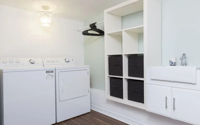 Hip 2BR in St Henri by Sonder