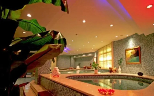 Jinling Danyang Hotel