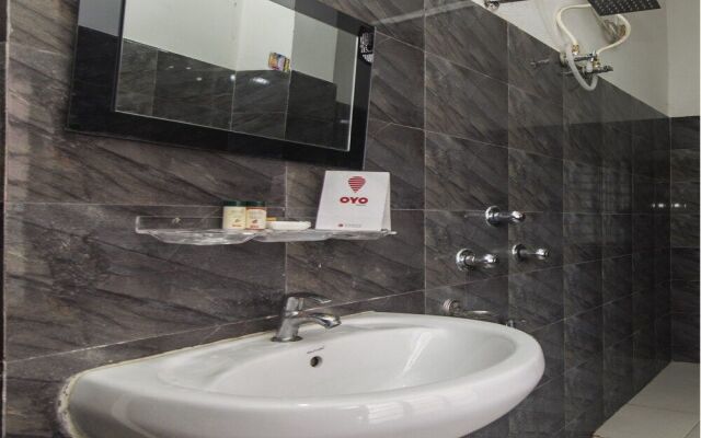 OYO 14331 Hotel Aquarium