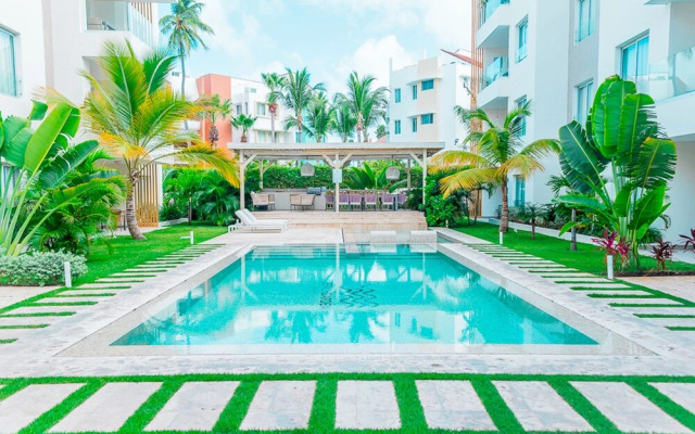 Beach Garden Luxury Apt