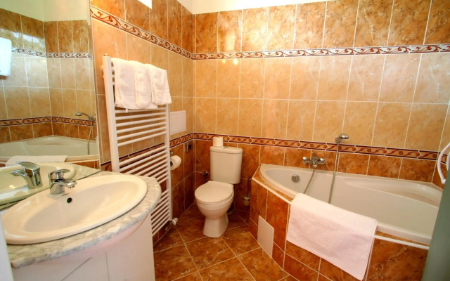 Aparthotel Susa