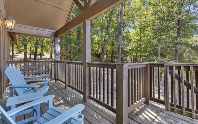 Grey Moose Lodge w/ Amenities Access!