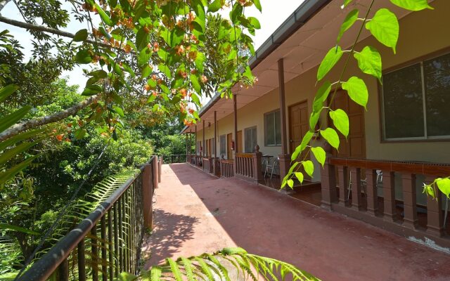 Oyo 90630 Mat Leon Village