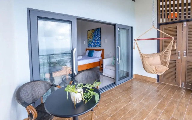 Hammock Suites