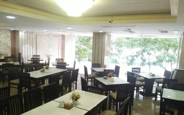Kay Hotel Danang - Near Dragon Bridge