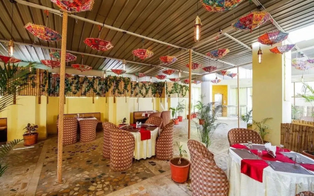 OYO 24266 Hotel Gazebo