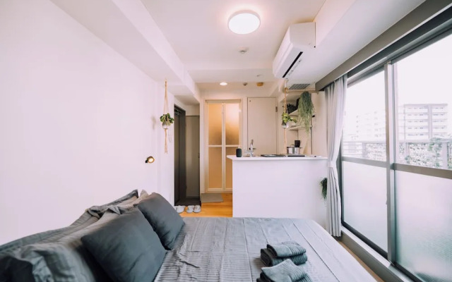 Minimalist Loft 1003