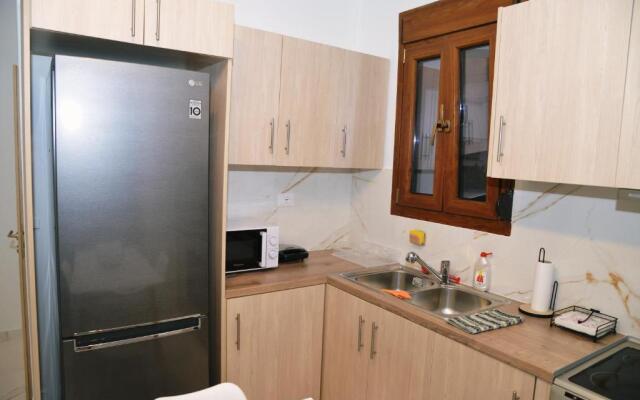 Neo Faliro train st. 2 bedrooms 4 pers. apartment