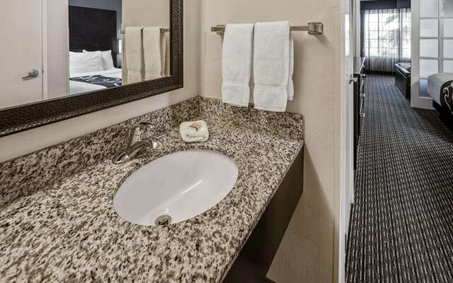 La Quinta Inn & Suites by Wyndham Anaheim