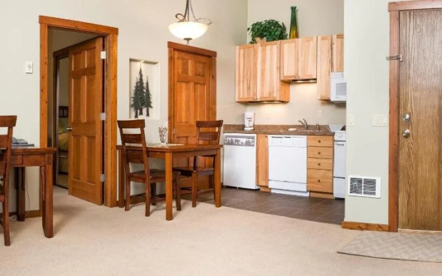 Glacier Ridge Suites