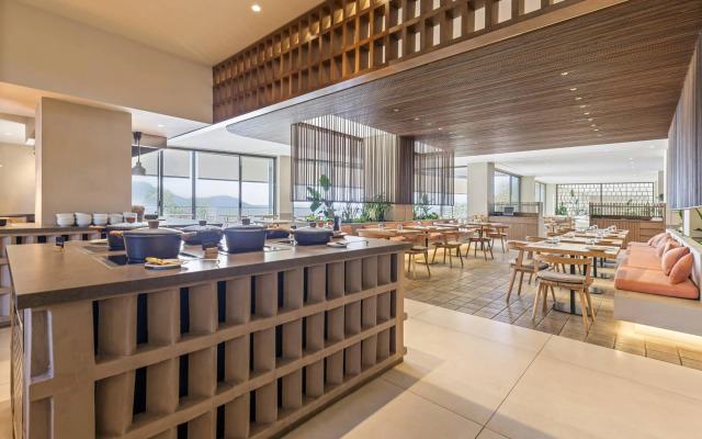 Akrotiri Beach Resort Hotel - Adults friendly