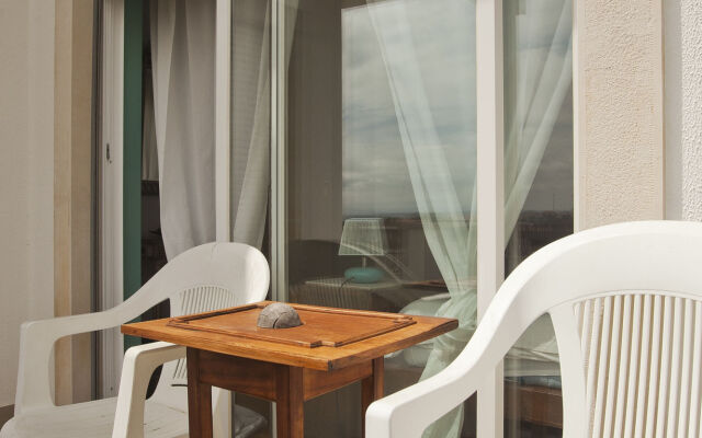 Ericeira Chill Hill Hostel & Private Rooms