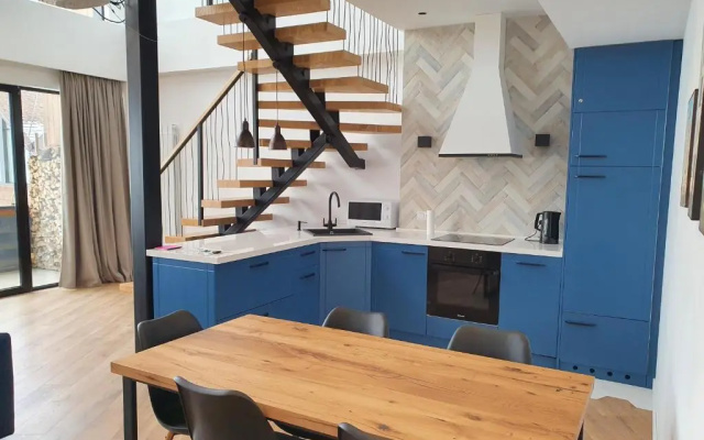 George Snow Apartments in New Gudauri - fireplace, 50m to Gondola lift