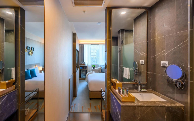 Rox Hotel