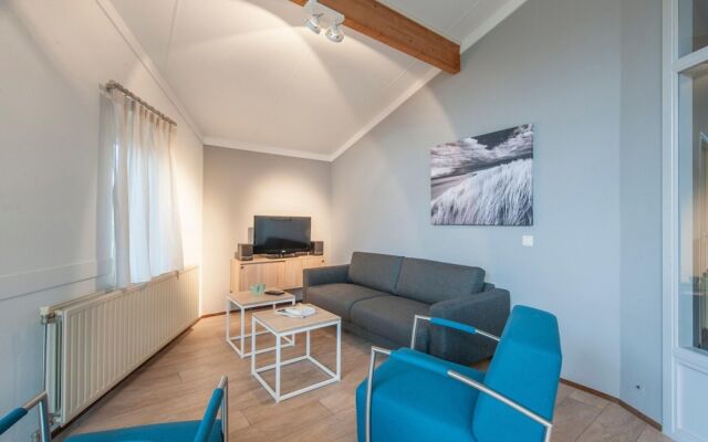Restyled Bungalow with Dishwasher near Cozy Domburg