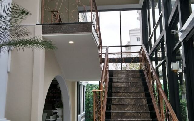 The Green View Hotel