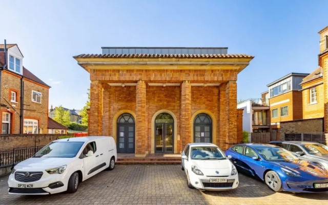 The Clapham - Captivating 2bdr With Garden Parking