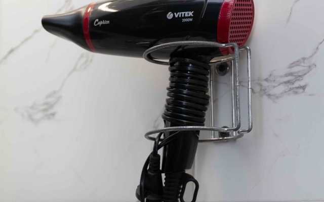 Санди на улице  Корабельная