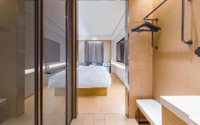 Ji Hotel Shanghai Tang Bridge Shimao Riverside