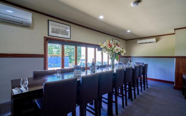 Yandina Hotel