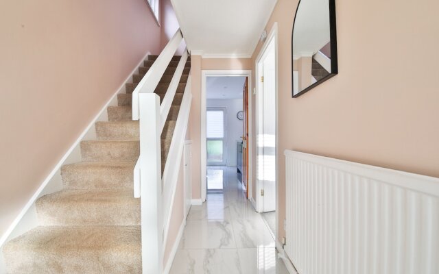 Spacious 3 Bedroom House in Barry