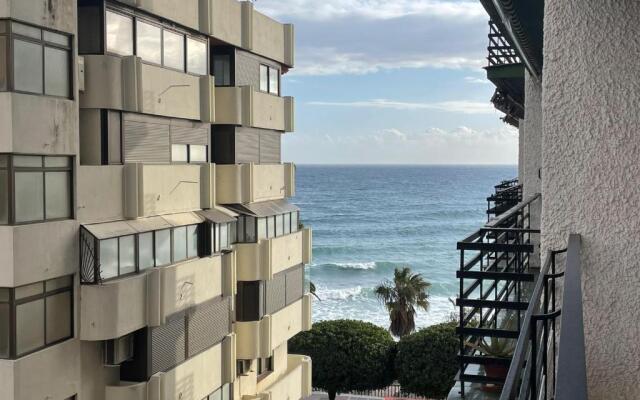 Beachfront 1BR apartment in center of MArbella!