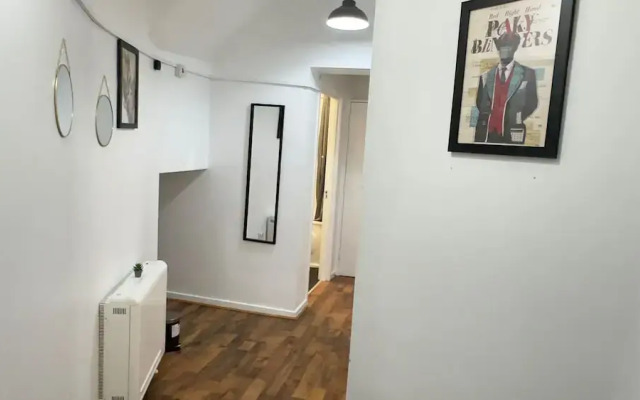 1-bed Apartment, Sleeps 6, in the City Center