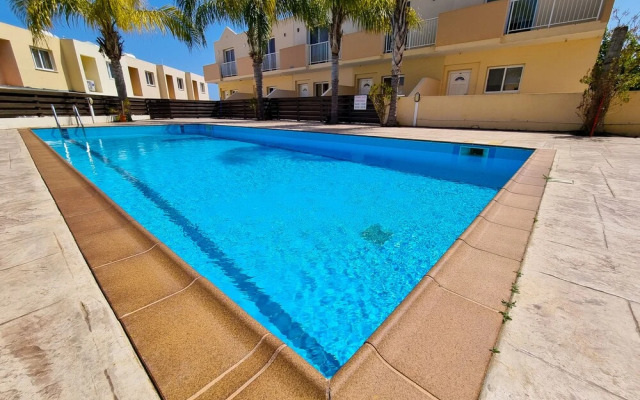 Christina'S Mezoneta