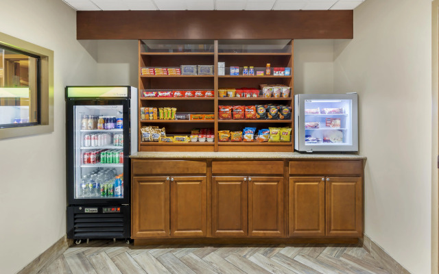 Best Western Plus Suites-Greenville