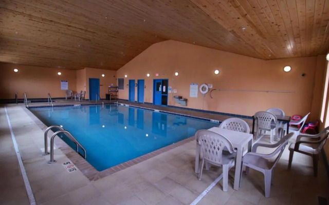 Canby Inn And Suites