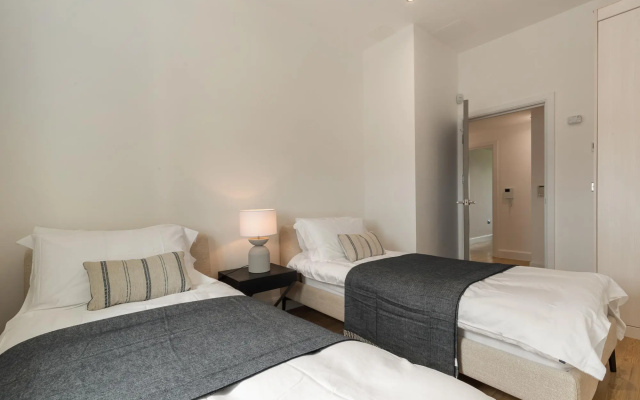 Apartment 10 Waterstone House - Luxury Apartment With Sea Views